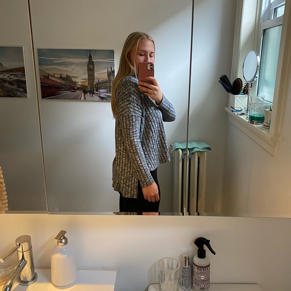 American Eagle grey turtleneck - Picture 3 of 3